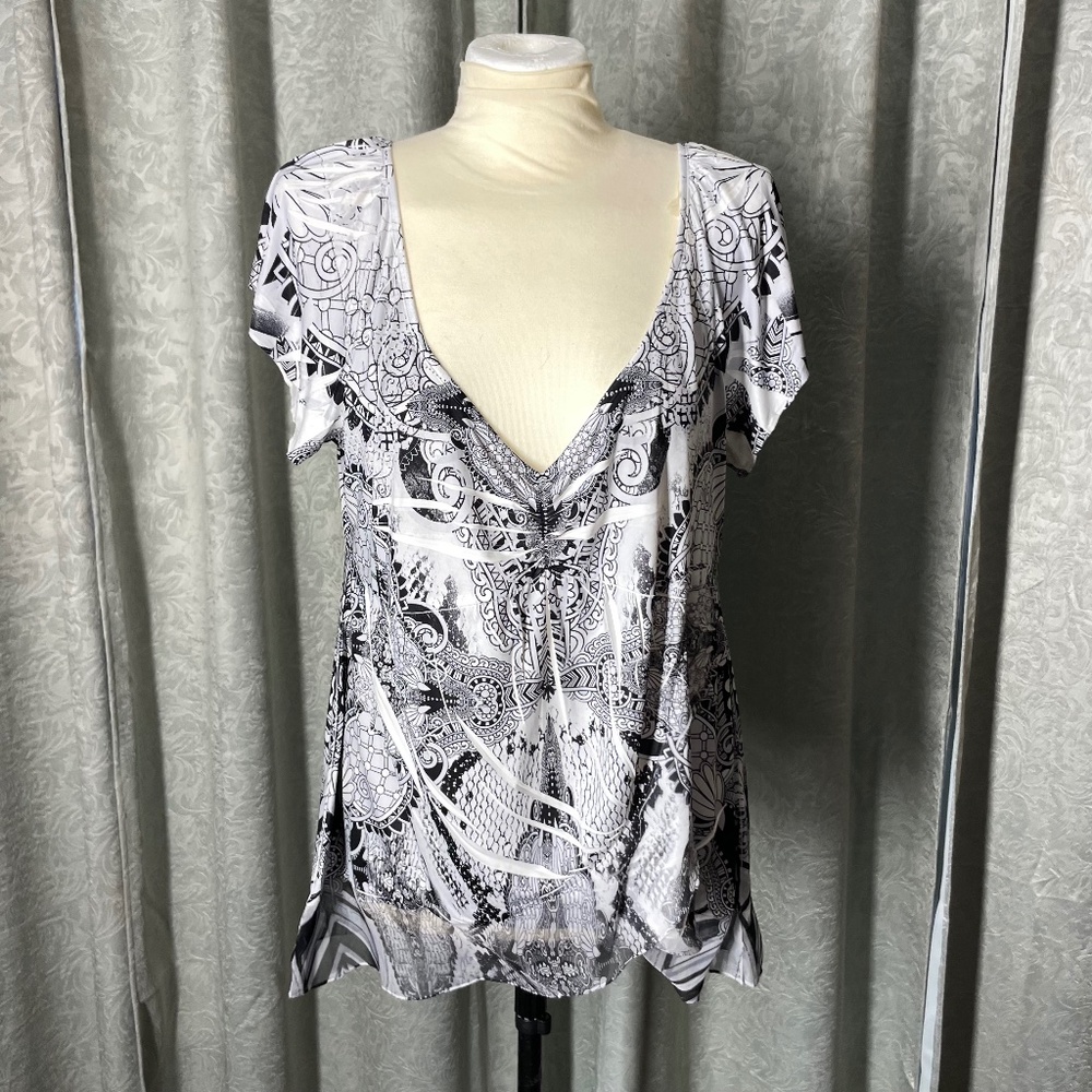 NWT Black/Gray/White Paisley XL Apt.9 Women’s Top